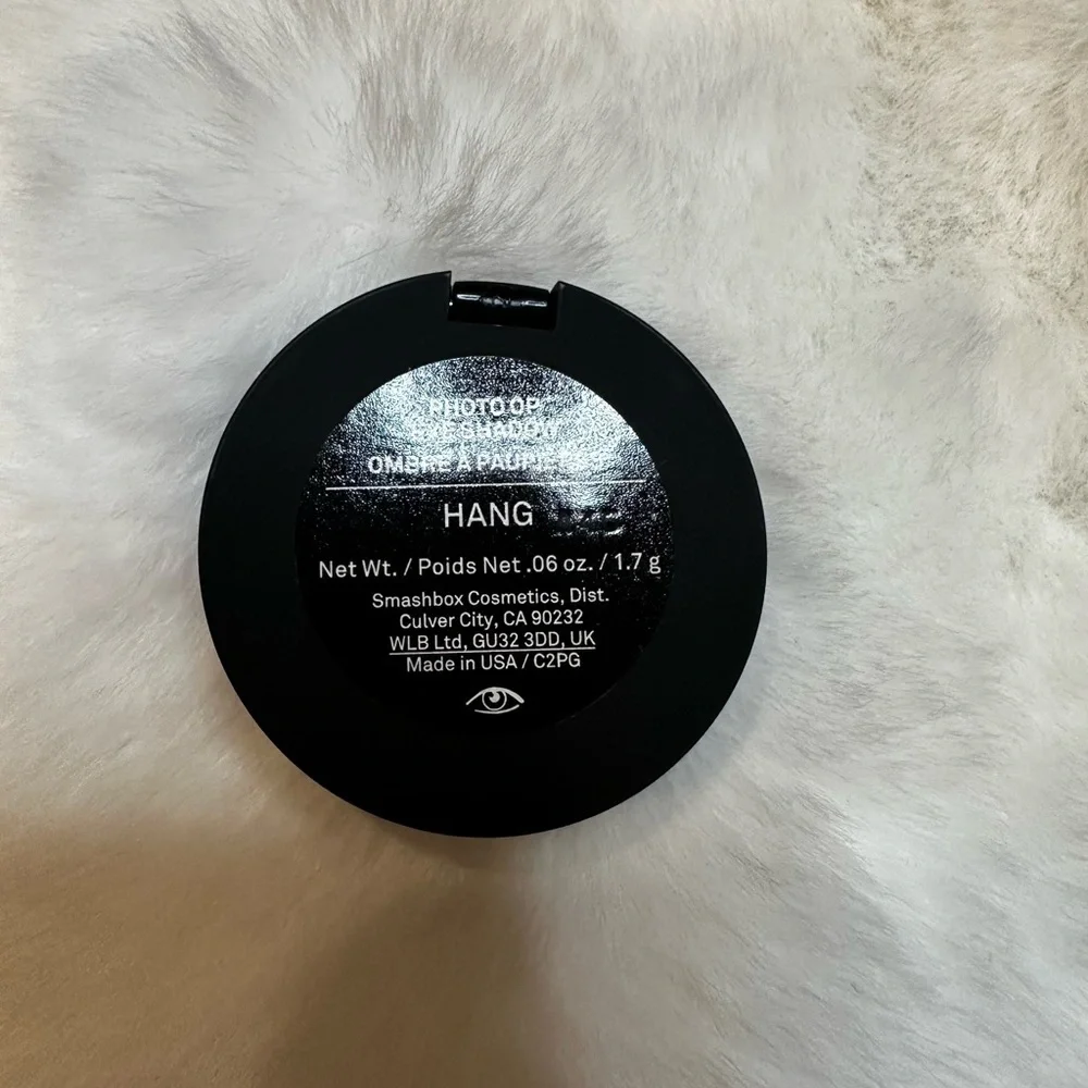 Smashbox single eyeshadow-It is brand new but there is no box